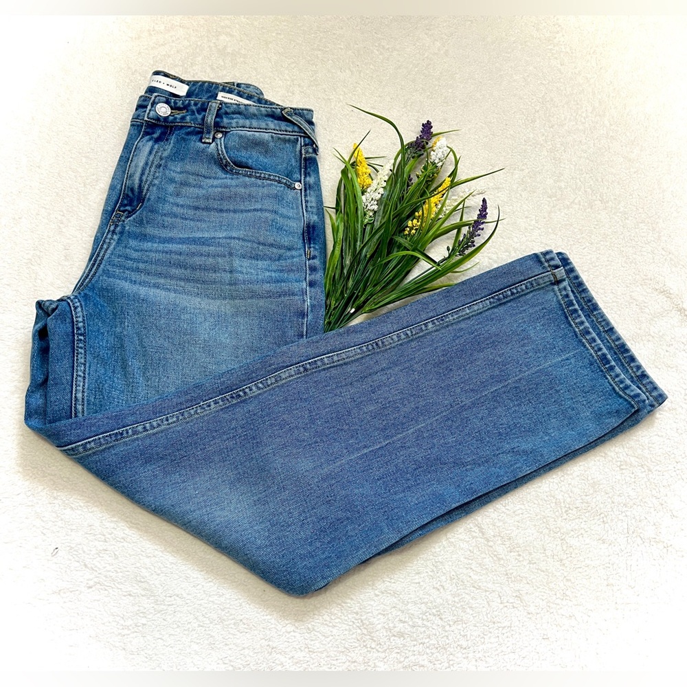 Cleo + Wolf Light Wash High Rise Straight Leg Jean - Size 27